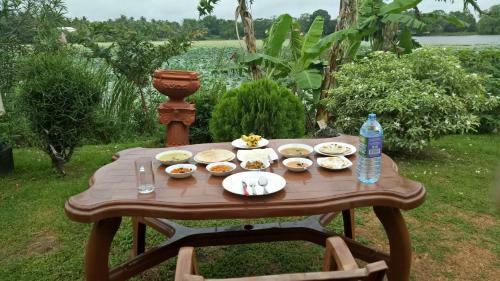 Hostal Heritage Lake View