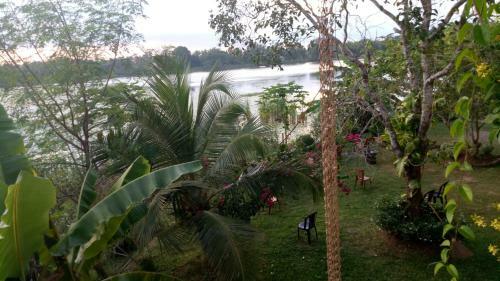 Hostal Heritage Lake View