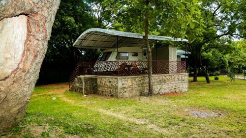 Malwathu Oya Caravan Park