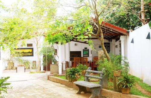 Lodge T&t