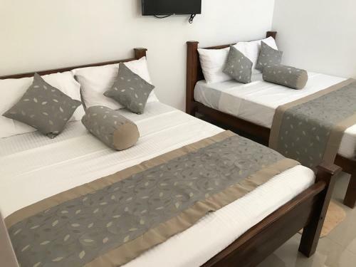 Hostal Royal White Tourist Rest