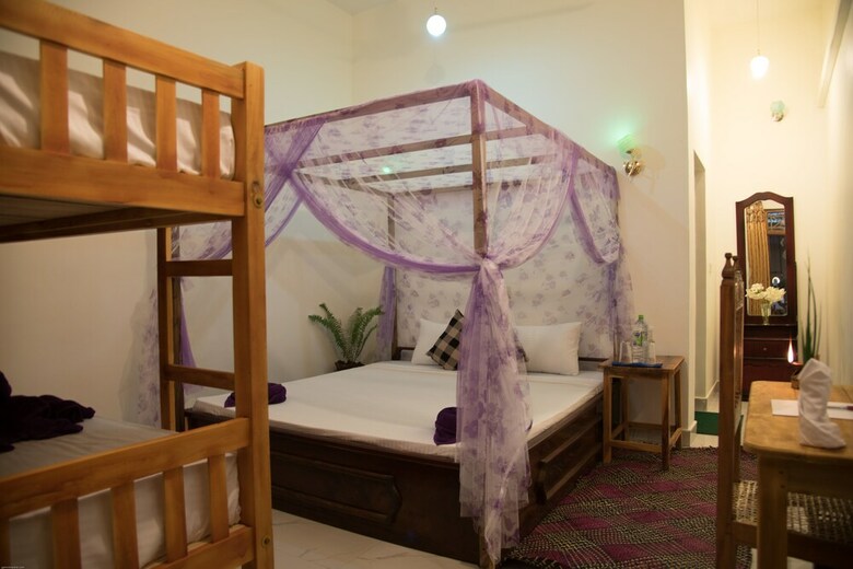 Hotel Lazy Bay