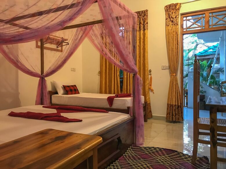 Hotel Lazy Bay