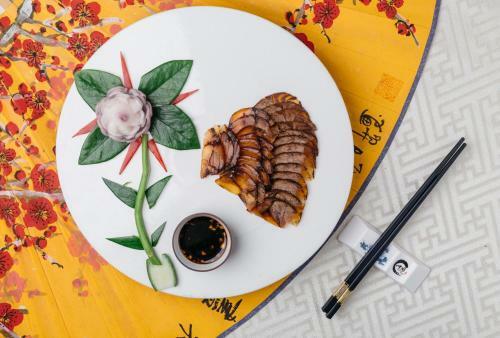 China Manor Hotel & Restaurant
