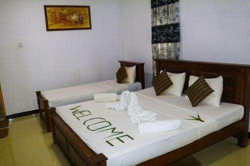 Hotel Deshani Holiday Inn