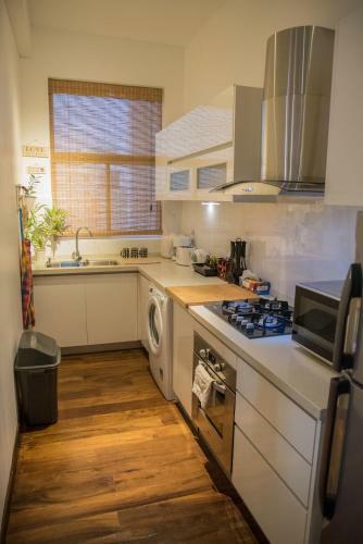 Sea View Fully Furnished 2br Luxury Apartment