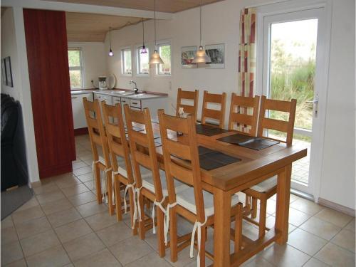 Four-bedroom Holiday Home In Blavand
