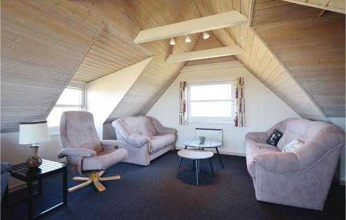 Four-bedroom Holiday Home In Blavand