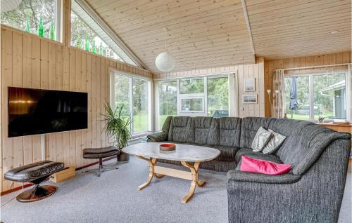 Four-bedroom Holiday Home In Blavand