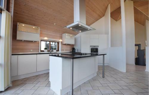 Three-bedroom Holiday Home In Blavand
