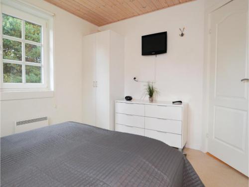Four-bedroom Holiday Home In Blavand
