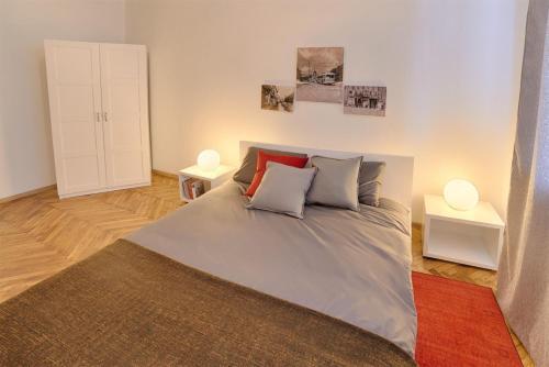 Apartment On Girshmana 19
