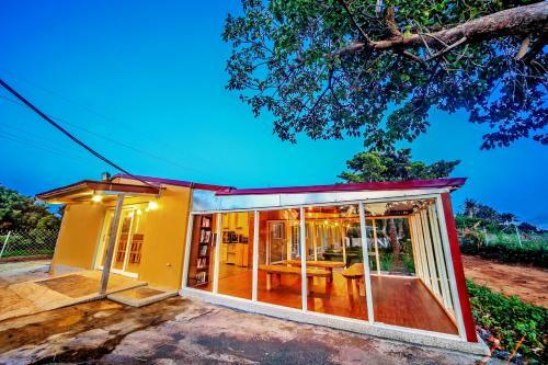 Bed & Breakfast Blue Hole Dive Center