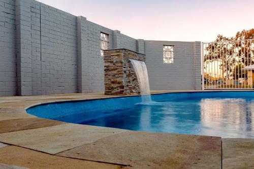 Oasis Motel