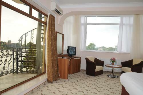 River Side Hotel