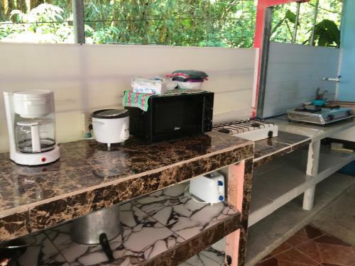 Hostal Hotel Cafe Del Mar, En Valle Pura Vida