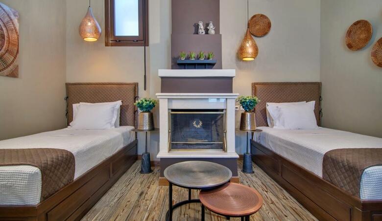 Hotel Frontzou Politia