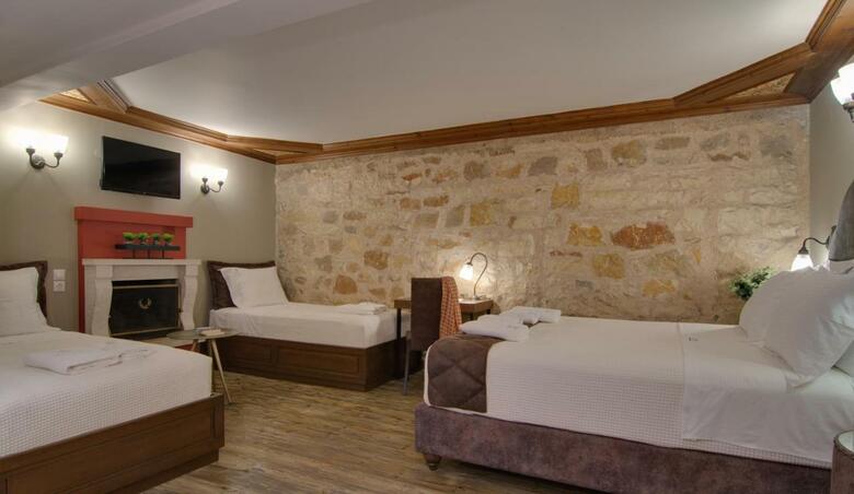 Hotel Frontzou Politia
