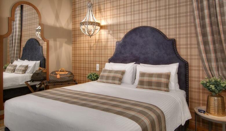 Hotel Frontzou Politia