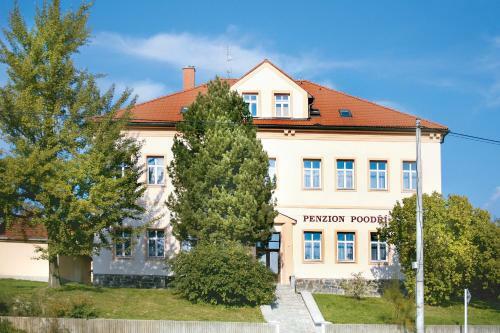 Hostal Penzion Pood?�