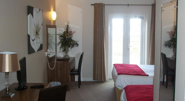 Hotel Leenane (.)