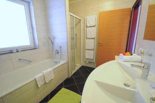 Hostal G�stehaus Schattauer