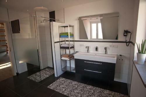 Apartamentos Weingut Herbert Schuler - Ferienwohnungen G�stehaus B�rbel