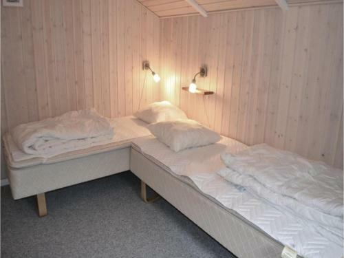 Five-bedroom Holiday Home Tarm With A Fireplace 03