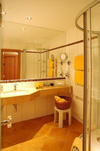 Harmony's Hotel Pr�gant