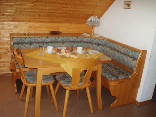 Hostal Appartement Pension Grasser
