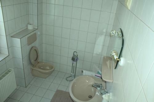 Hostal Appartement Pension Grasser