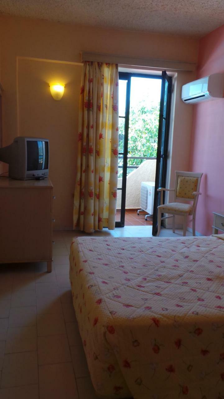 Hotel Seven Stars