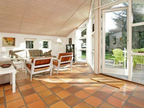 Five-bedroom Holiday Home In Humble 1