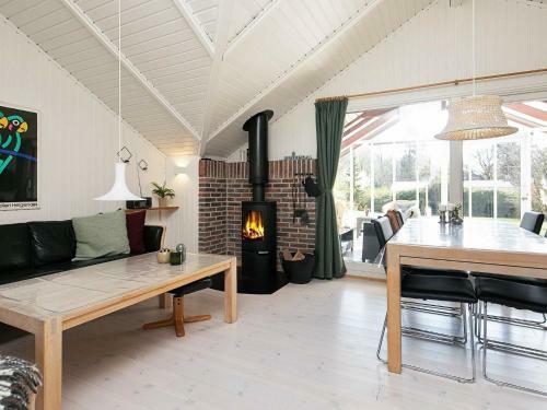 Holiday Home Humble XIII