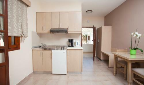 Aphrodite Luxury Studios & Apartments