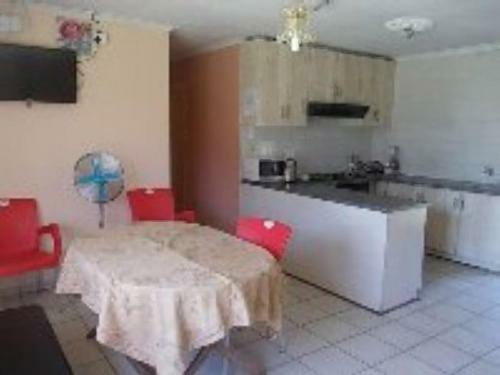 Hostal All Are Welcome Guest House