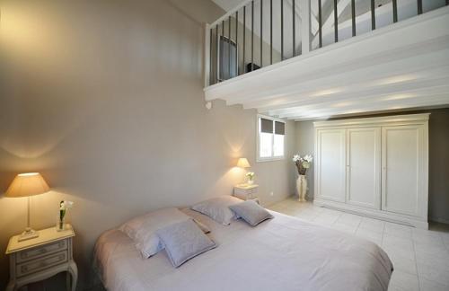 Cagnes-sur-mer Villa Sleeps 8 Pool Air Con Wifi