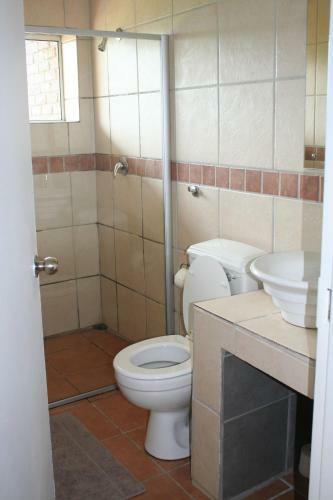 Hostal Columbus Guest House