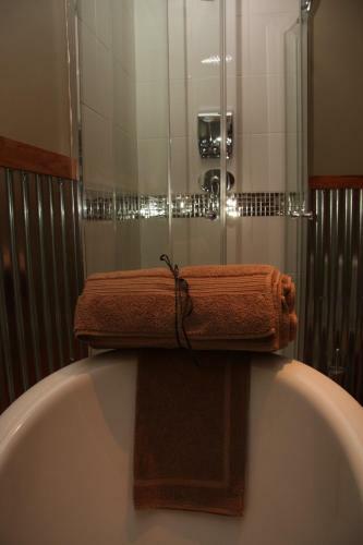 Hostal 5th Seasons Guesthouse