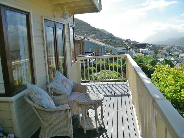 Hostal Tranquility Guest House