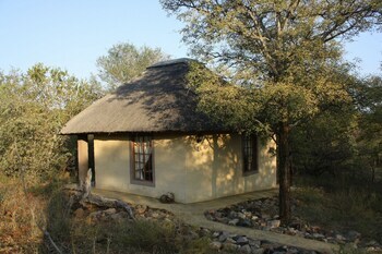 Shikwari Bush Lodge & Pangolin Bush Camp