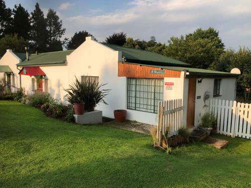 Hostal Peace Corner Cottages