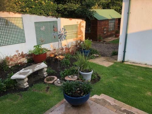 Hostal Peace Corner Cottages