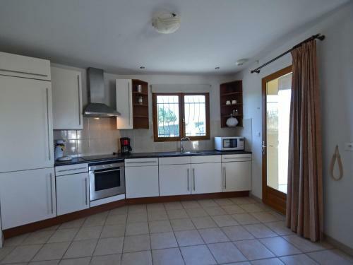 Spacious Holiday Home In Escales With Private Swimming Pool