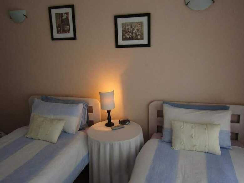 Hostal Two Owls Guest House