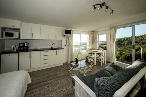 Rocklands Seaside Bed And Breakfast