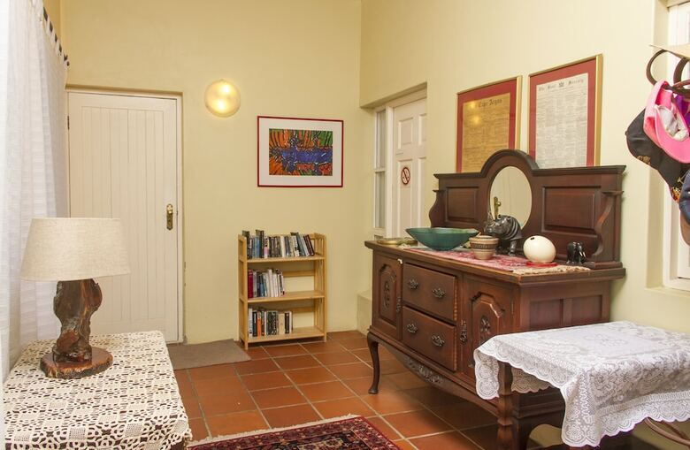 Hostal Albatross Guest House