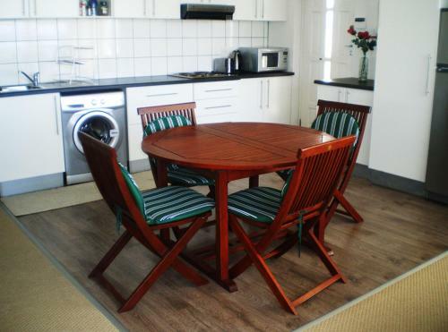 Hostal Penguinden Accommodation And Apartments