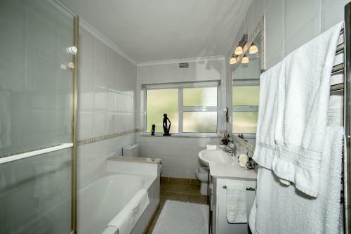 Hostal Penguinden Accommodation And Apartments
