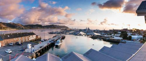 Simon's Town Quayside Hotel